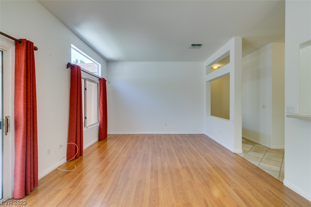 462 Edgefield Ridge Place Henderson, NV 89012 - Photo 4 of 18 Gallery Image 4