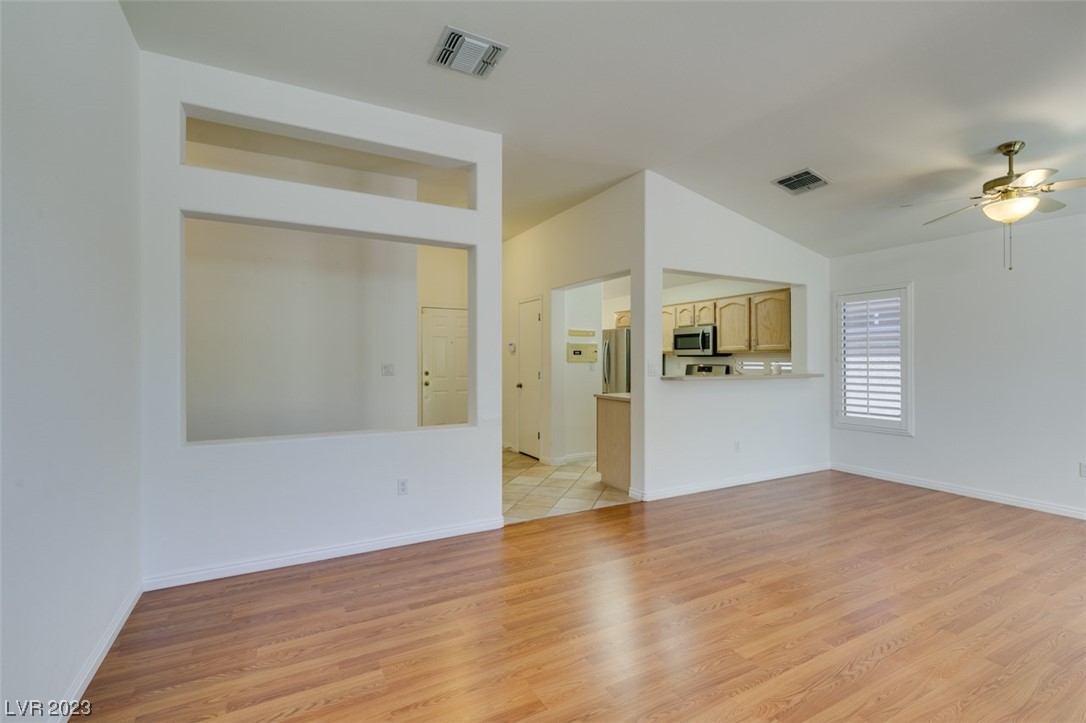 462 Edgefield Ridge Place Henderson, NV 89012 - Photo 6 of 18 Gallery Image 6