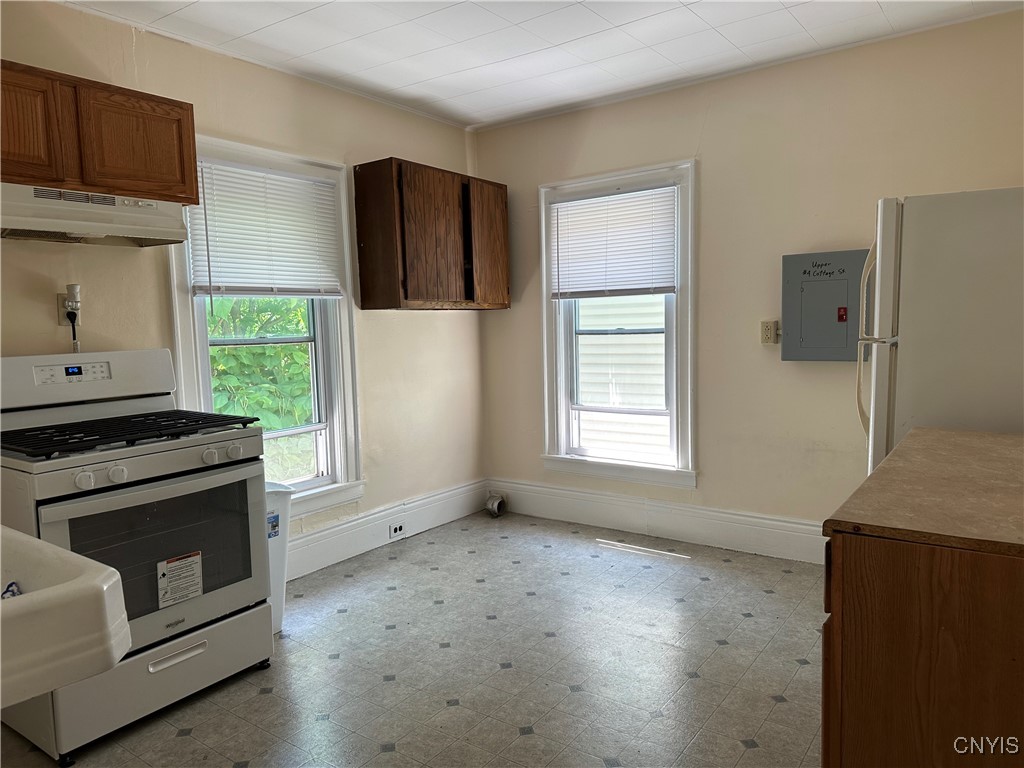 4 Cottage Street Auburn, NY 13021 - Photo 2 of 9