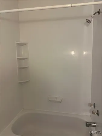 $975 | 4 Cottage Street, Auburn, NY 13021