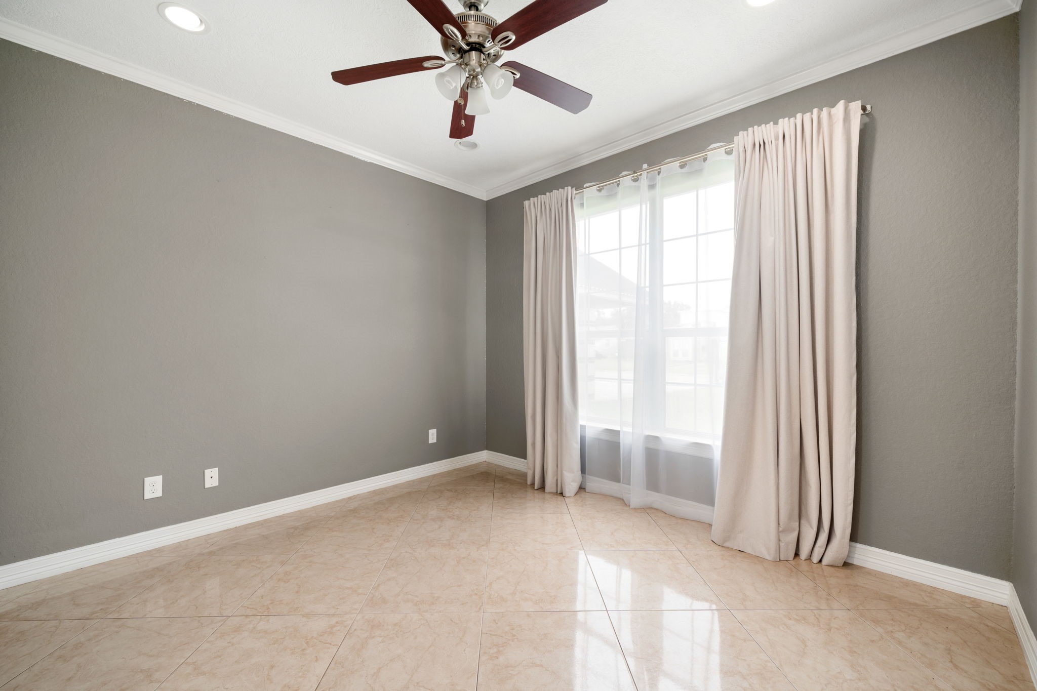600 Riverbend Street Baytown, TX 77521 - Photo 17 of 26