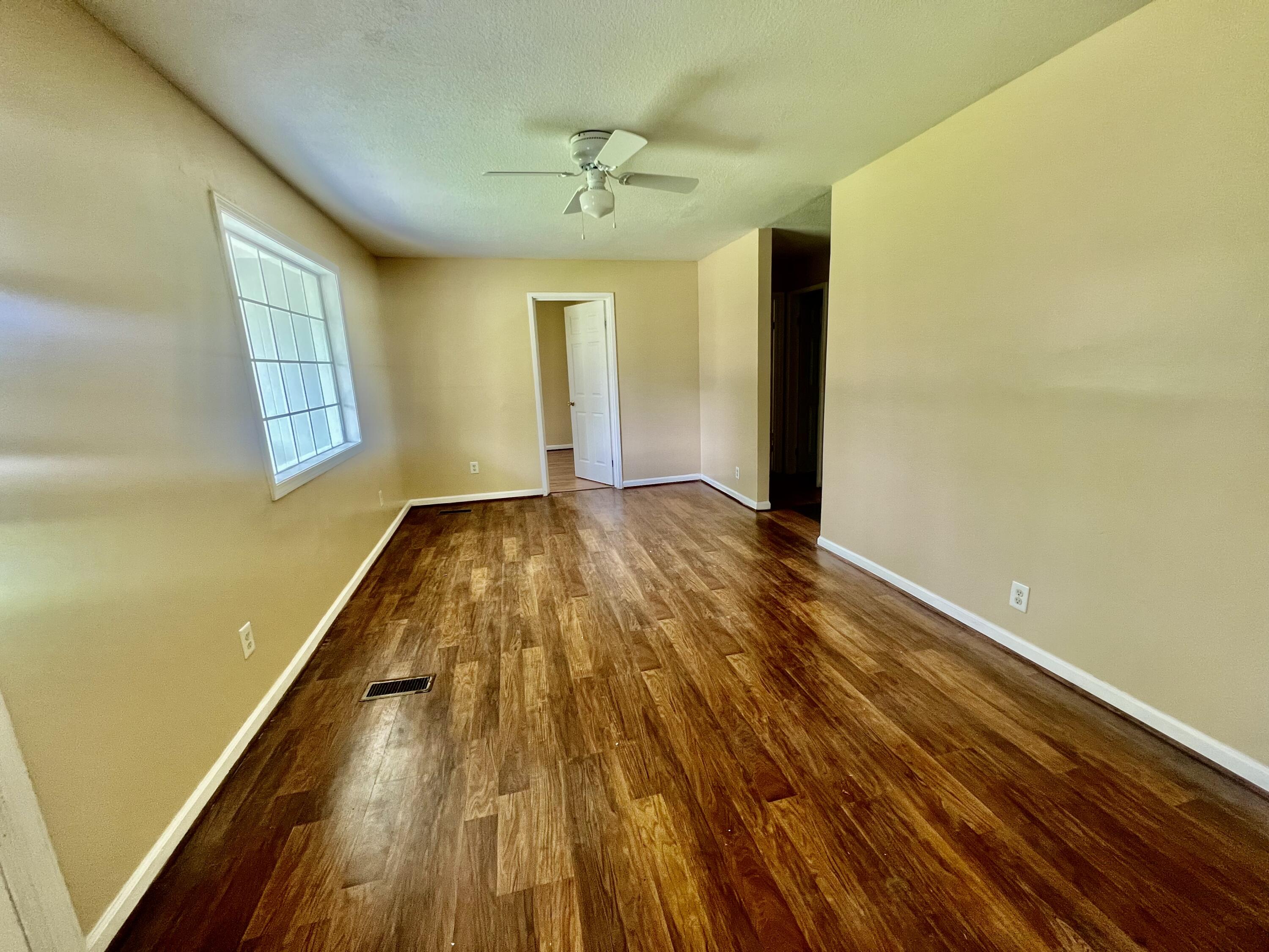349 Palmer Row Millen, GA 30442 - Photo 4 of 14 Dining Room