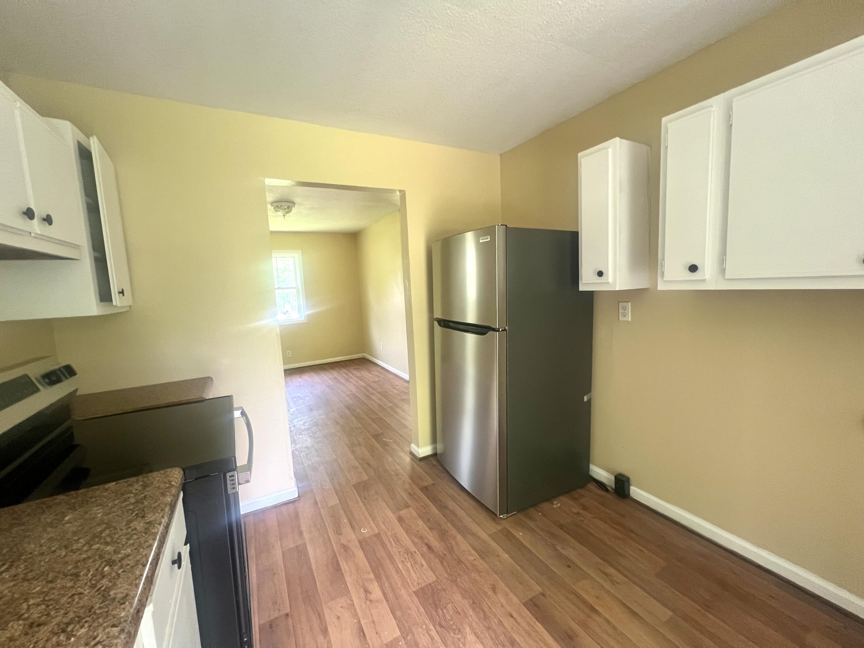 349 Palmer Row Millen, GA 30442 - Photo 6 of 14 kitchen side