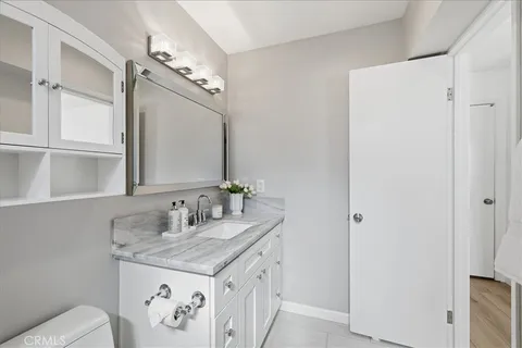 $819,000 | 2606 Gates Avenue, Unit 2, Redondo Beach, CA 90278