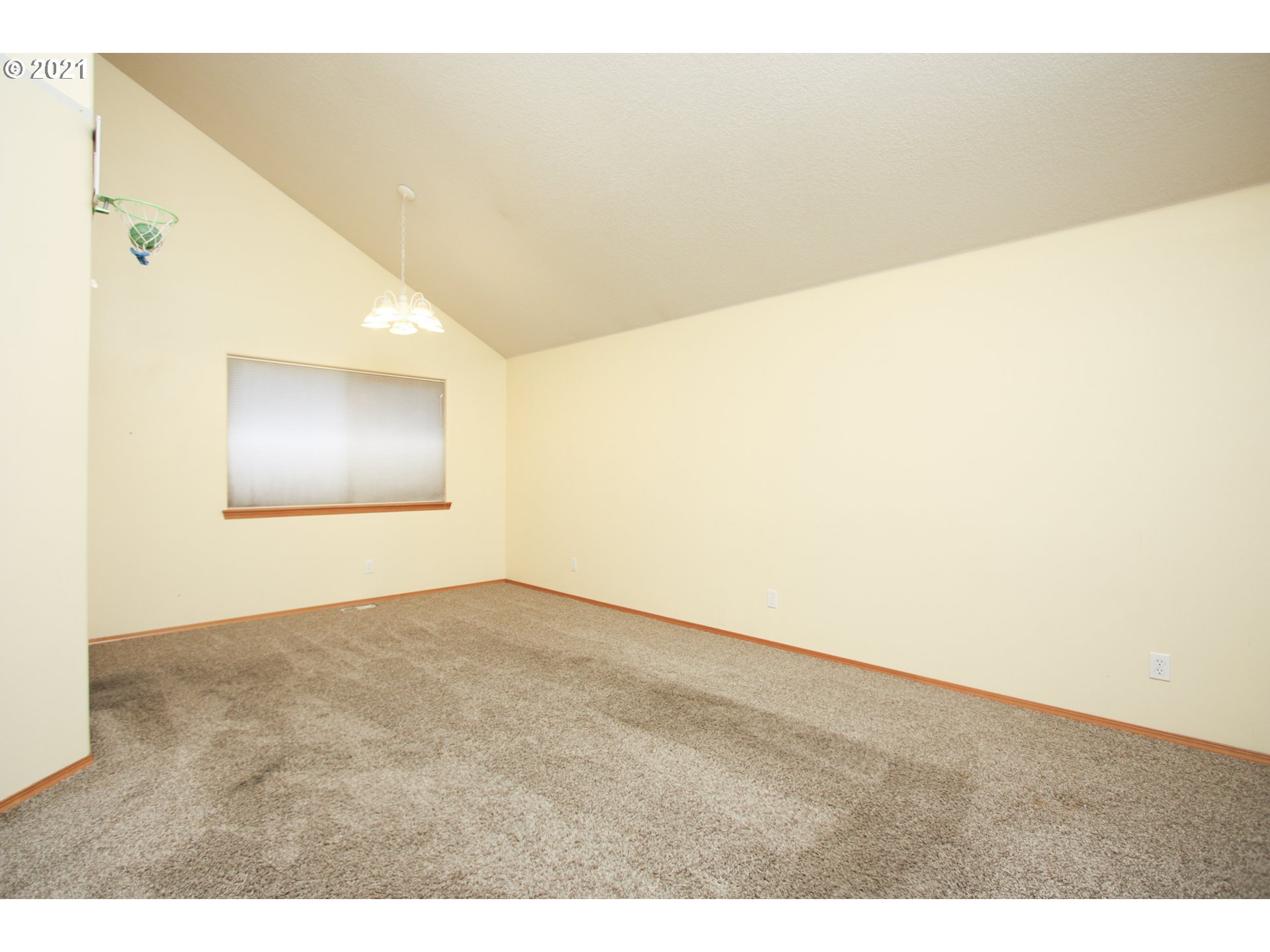 624 Villa Road Newberg, OR 97132 - Photo 5 of 20 Gallery Image 5