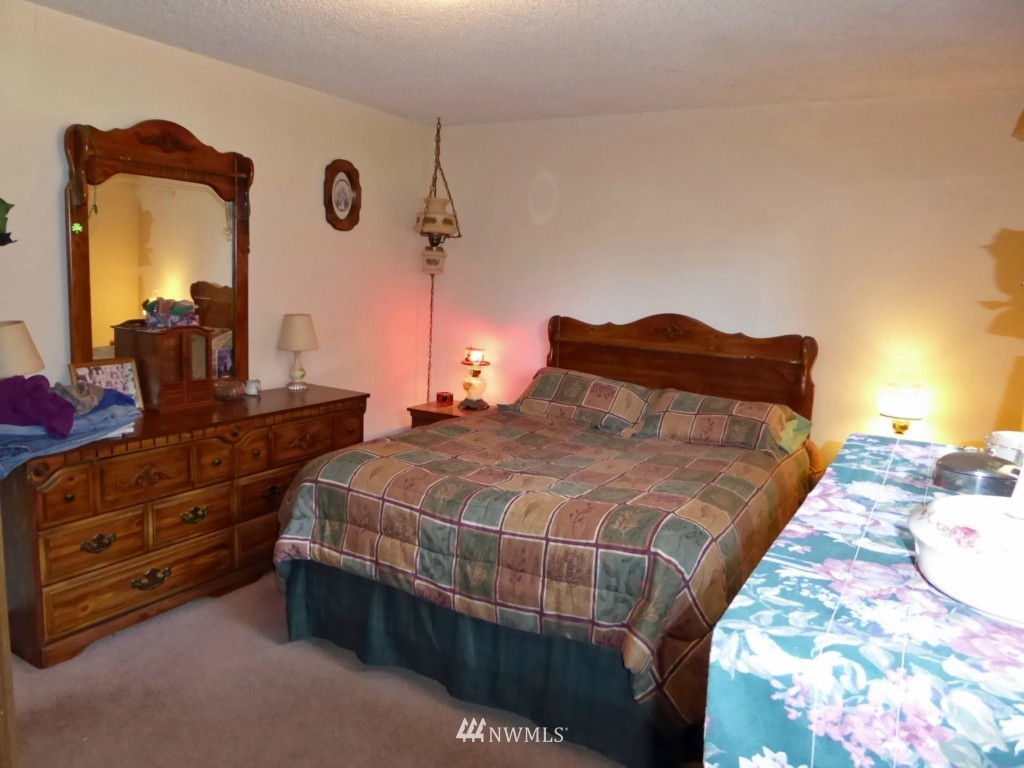 17200 Leitner Road Southwest Rochester, WA 98579 - Photo 13 of 25