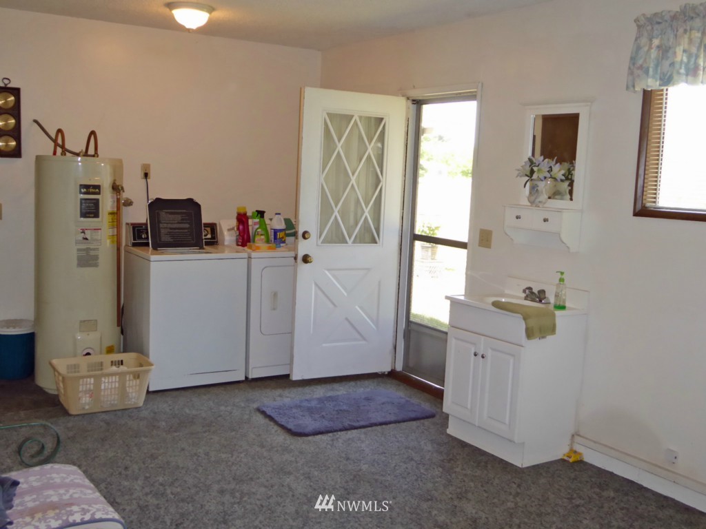 17200 Leitner Road Southwest Rochester, WA 98579 - Photo 16 of 25