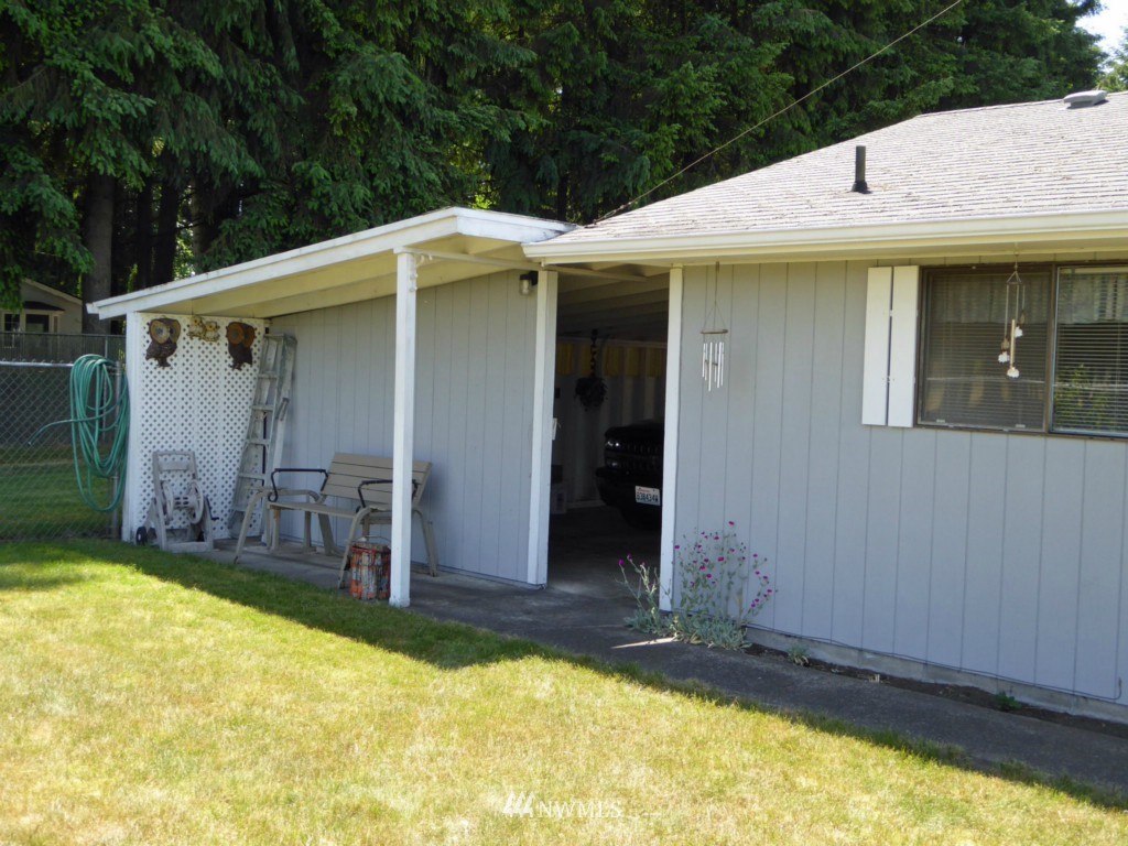 17200 Leitner Road Southwest Rochester, WA 98579 - Photo 4 of 25