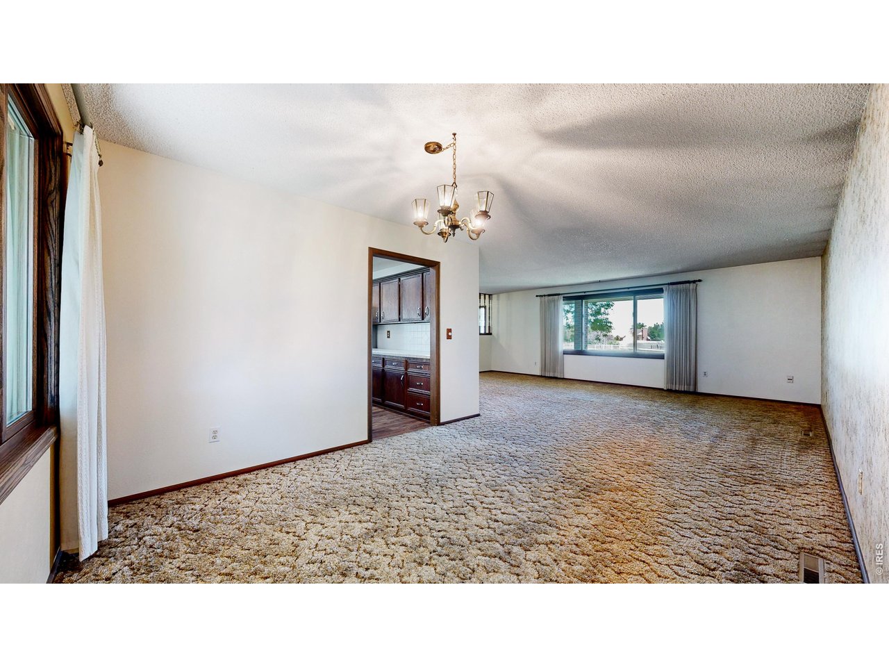 2800 Pheasant Run Berthoud, CO 80513 - Photo 8 of 50 Dining Room/Living Room