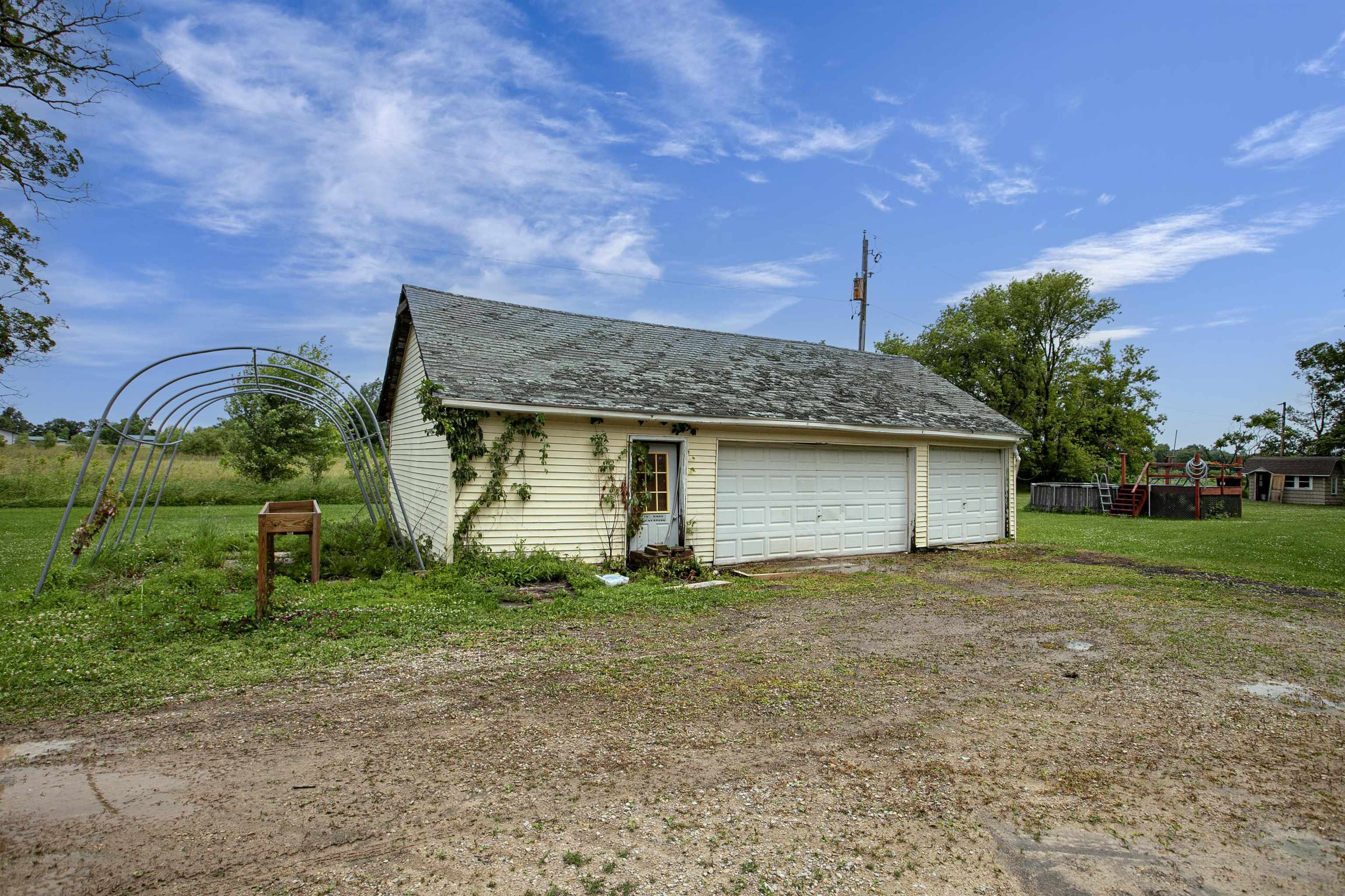 9511 Old Road Fremont, WI 54940 - Photo 9 of 67