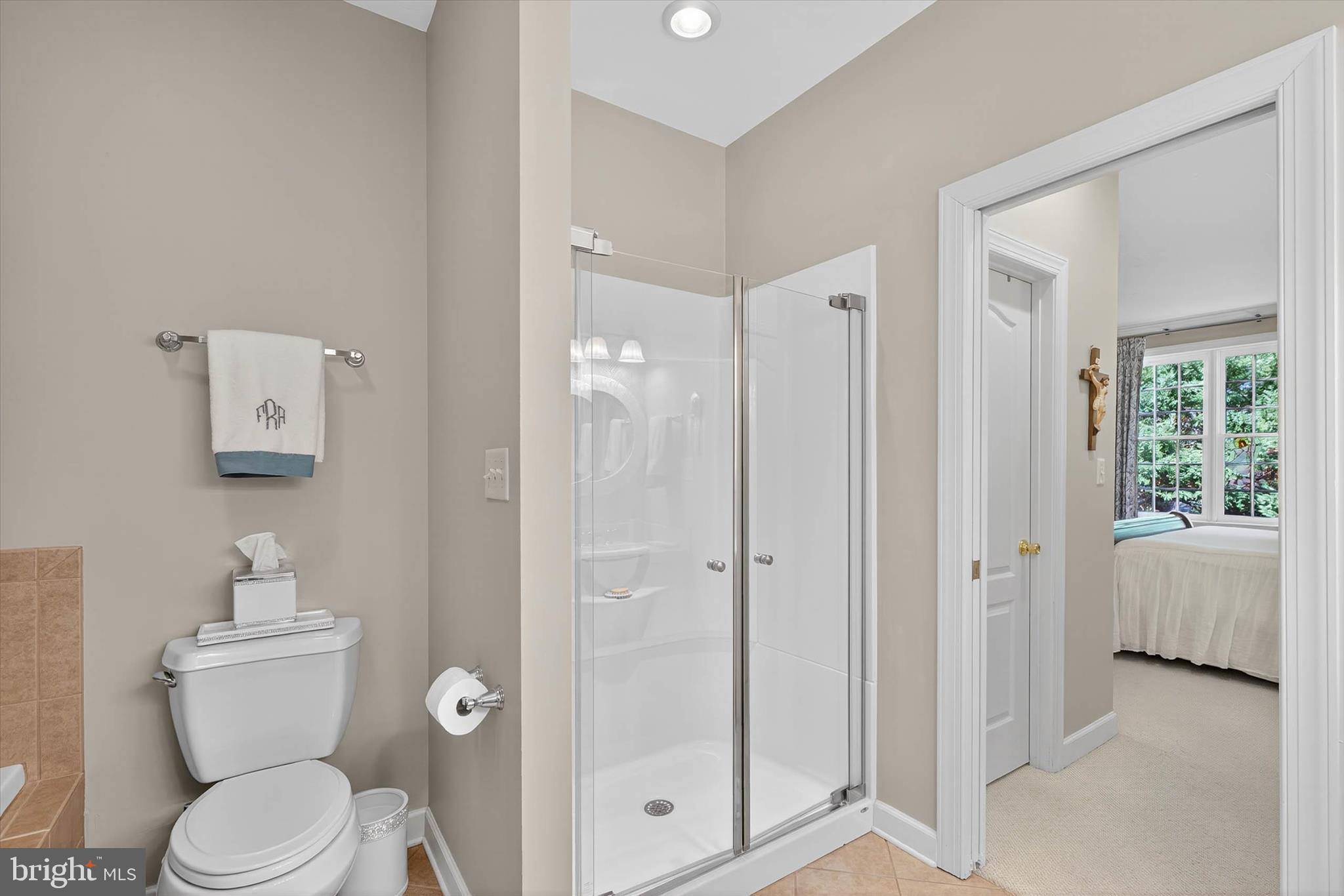 1029 Stonecroft Drive Hanover, PA 17331 - Photo 38 of 72 a bathroom with a toilet a sink and shower