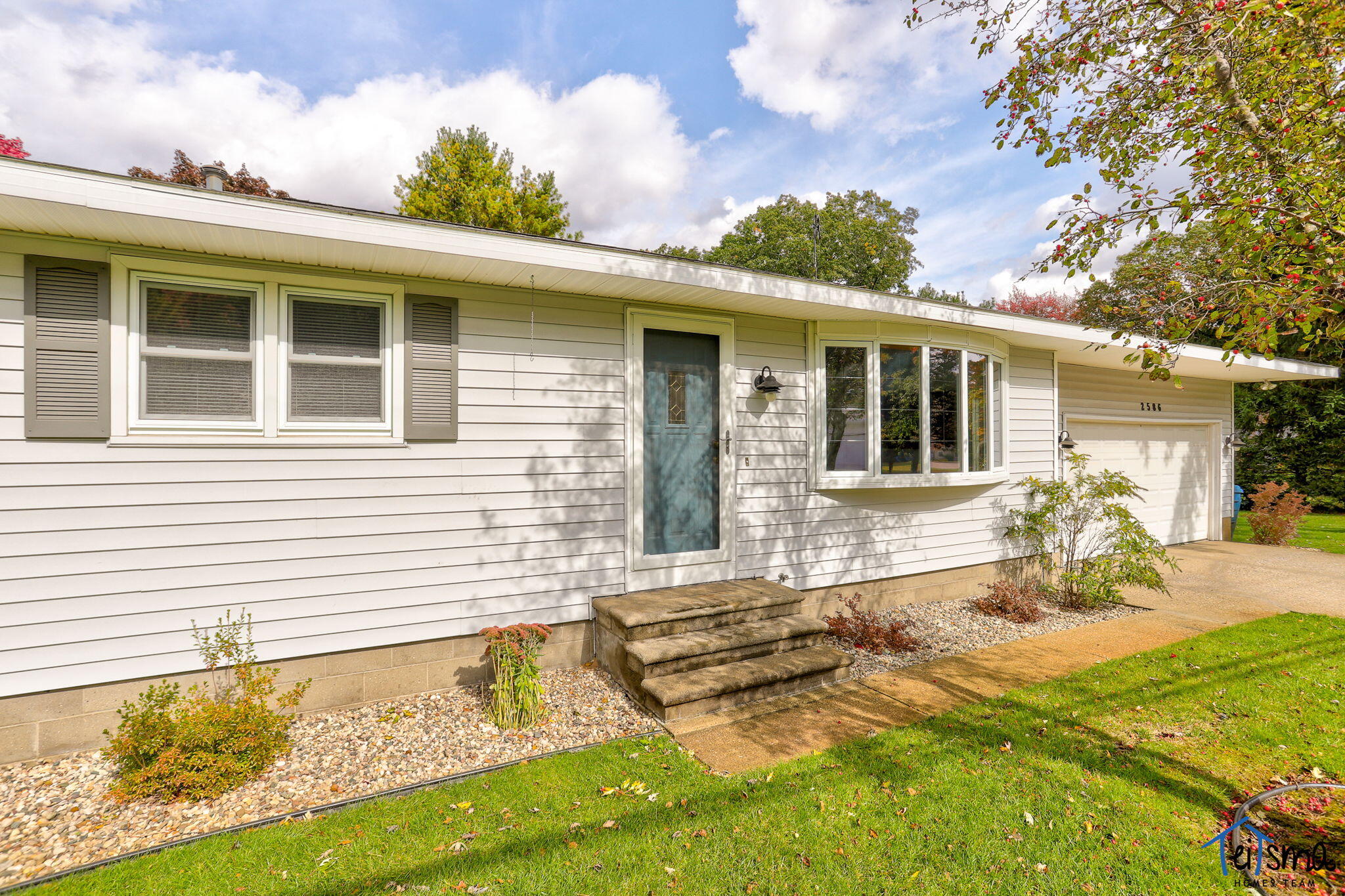 2586 Shettler Road Muskegon, MI 49444 - Photo 3 of 46 2586 Shettler Road_Muskegon