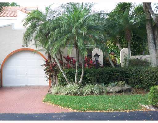 22757 Meridiana Drive, Unit 17 Boca Raton, FL 33433 - Photo 1 of 8 Primary Photo