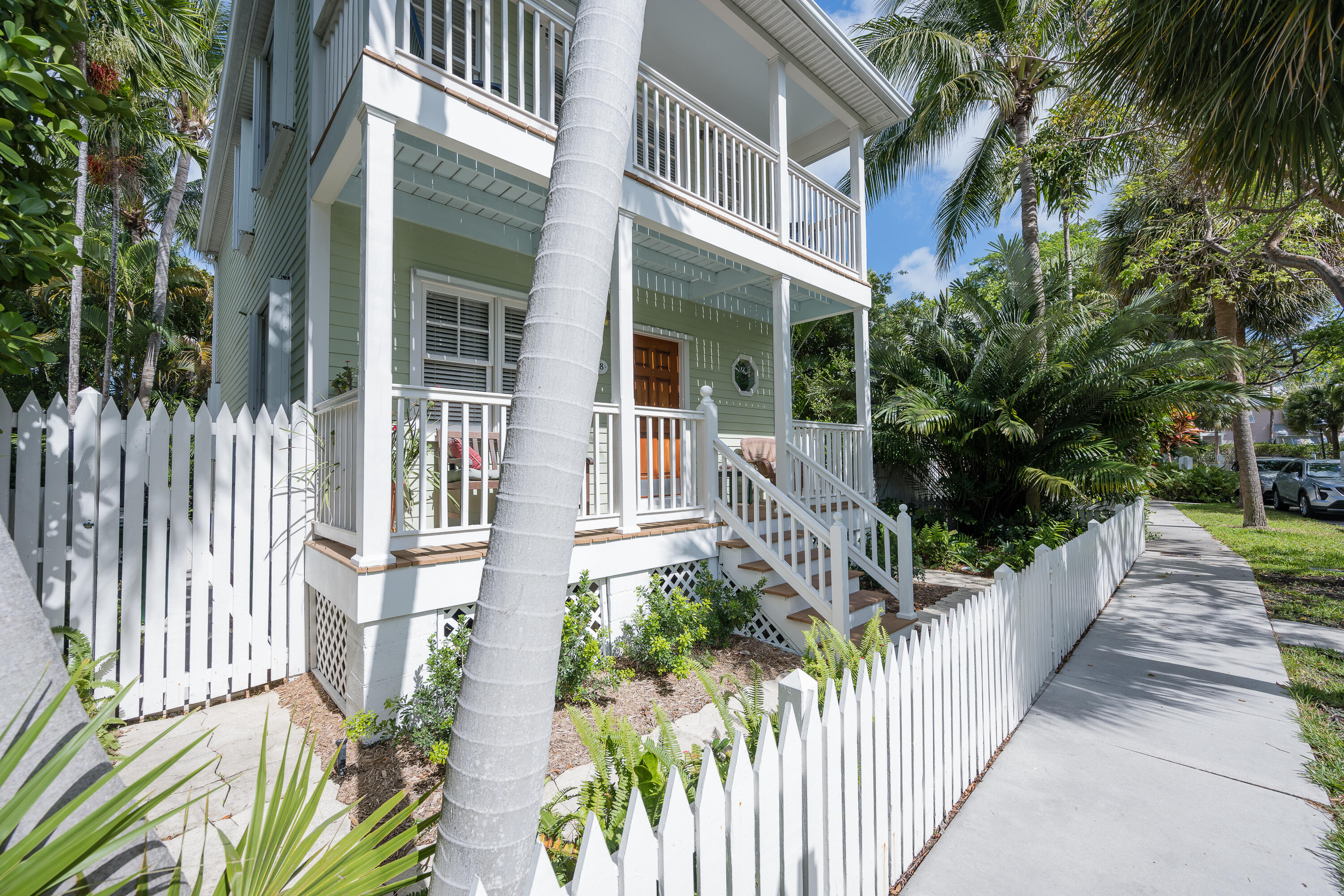 28 Spoonbill Way Key West, FL 33040 - Photo 3 of 82 a front view of a house with a porch