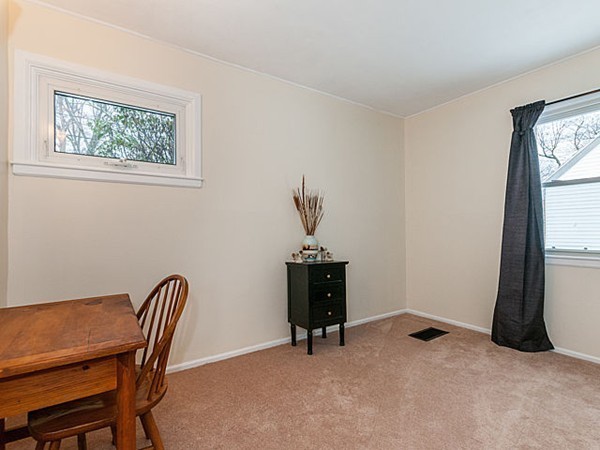 52 Pilgrim Road Natick, MA 01760 - Photo 10 of 23 Gallery Image 10