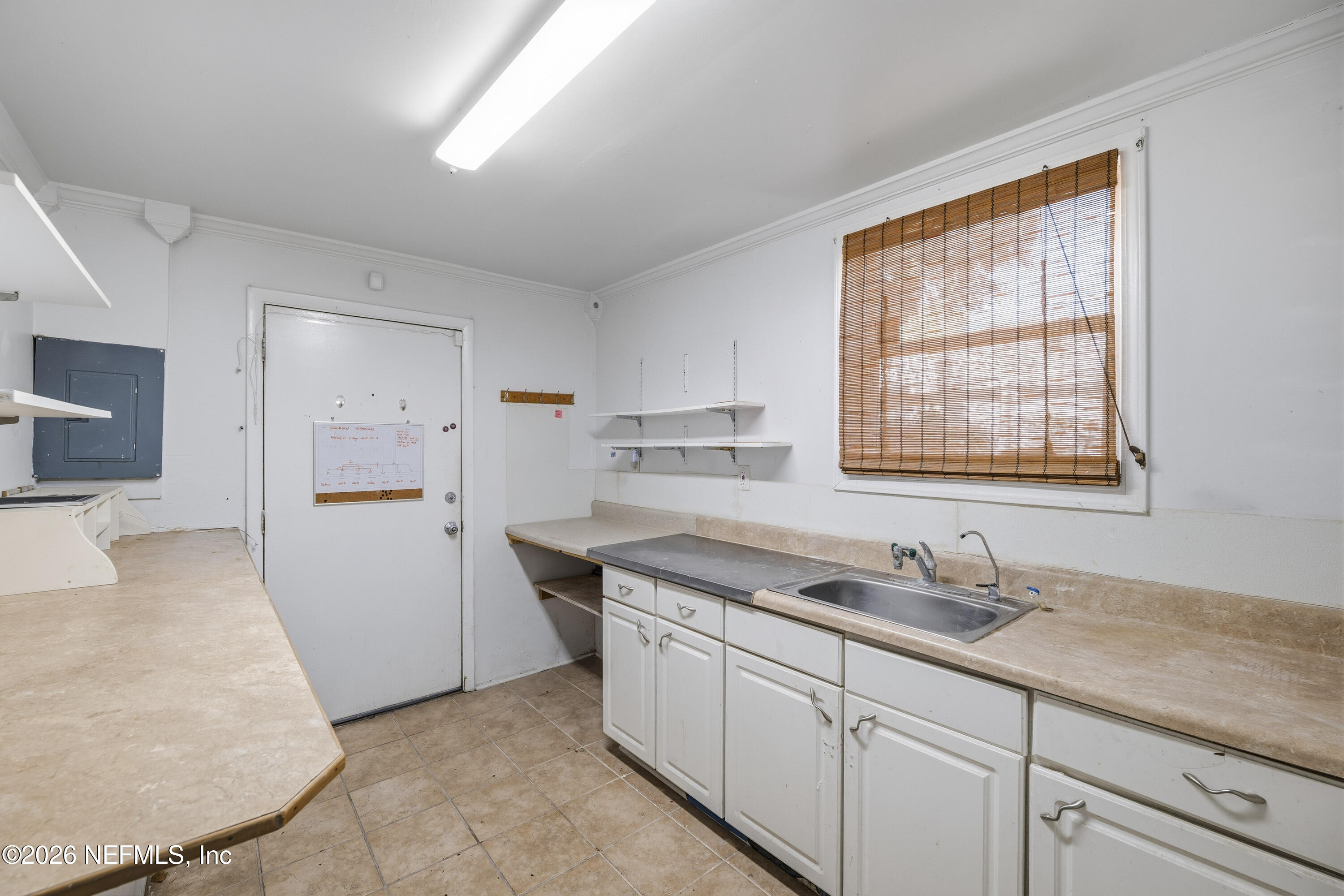 3754 St Augustine Road Jacksonville, FL 32207 - Photo 5 of 26 04 Kitchenette