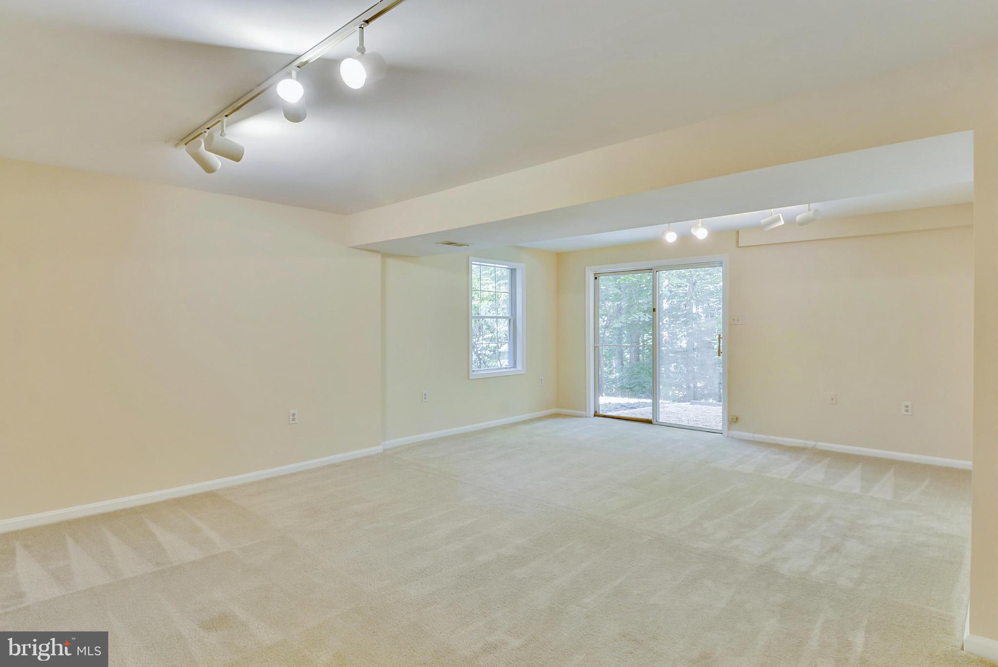 9002 Octavia Court Springfield, VA 22153 - Photo 24 of 29 Fantastic Fully Finished w/o LL with 5th BD/Bath