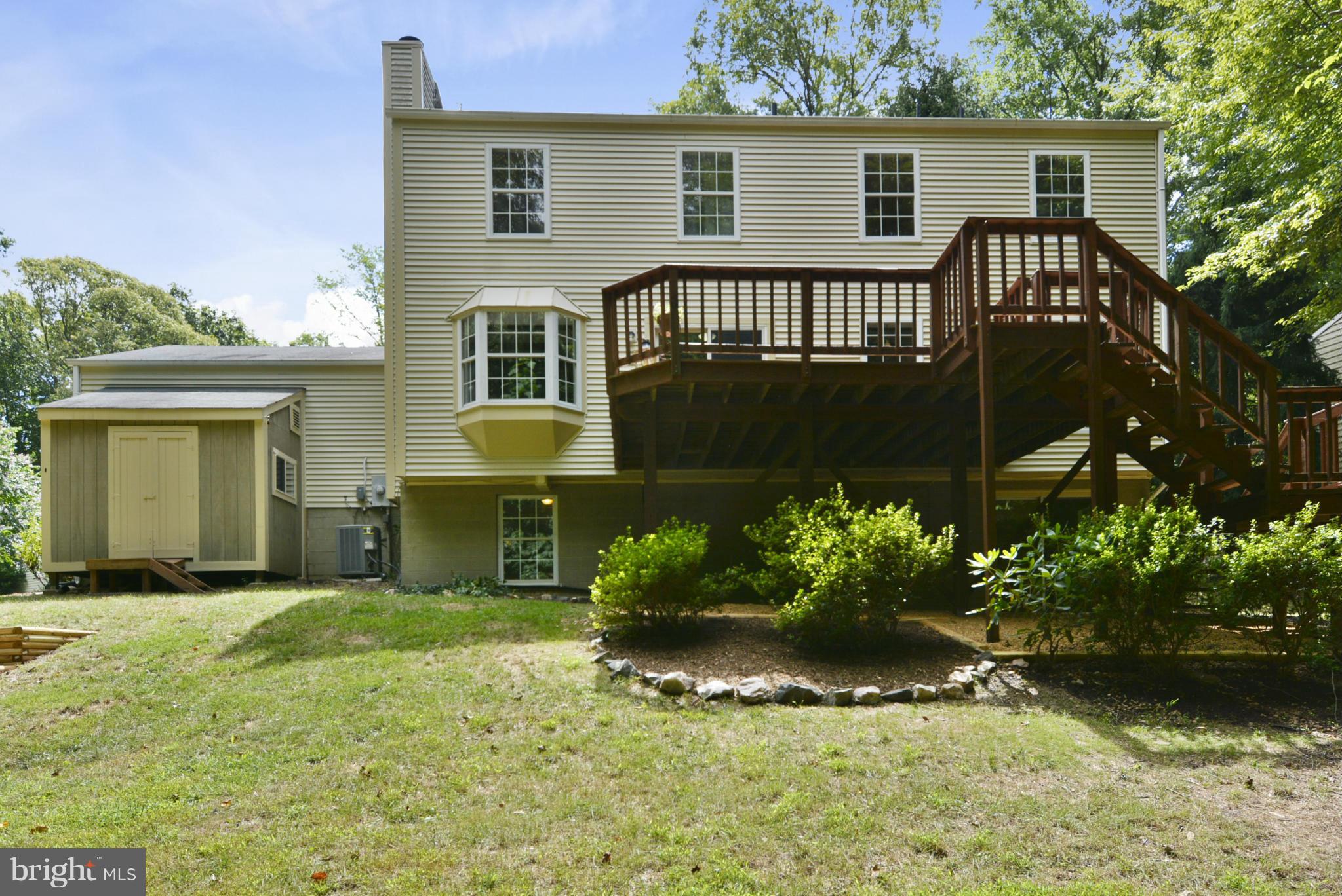 9002 Octavia Court Springfield, VA 22153 - Photo 27 of 29 Back Elevation