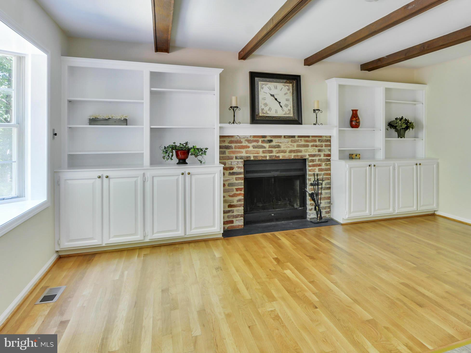 9002 Octavia Court Springfield, VA 22153 - Photo 5 of 29 Family Room