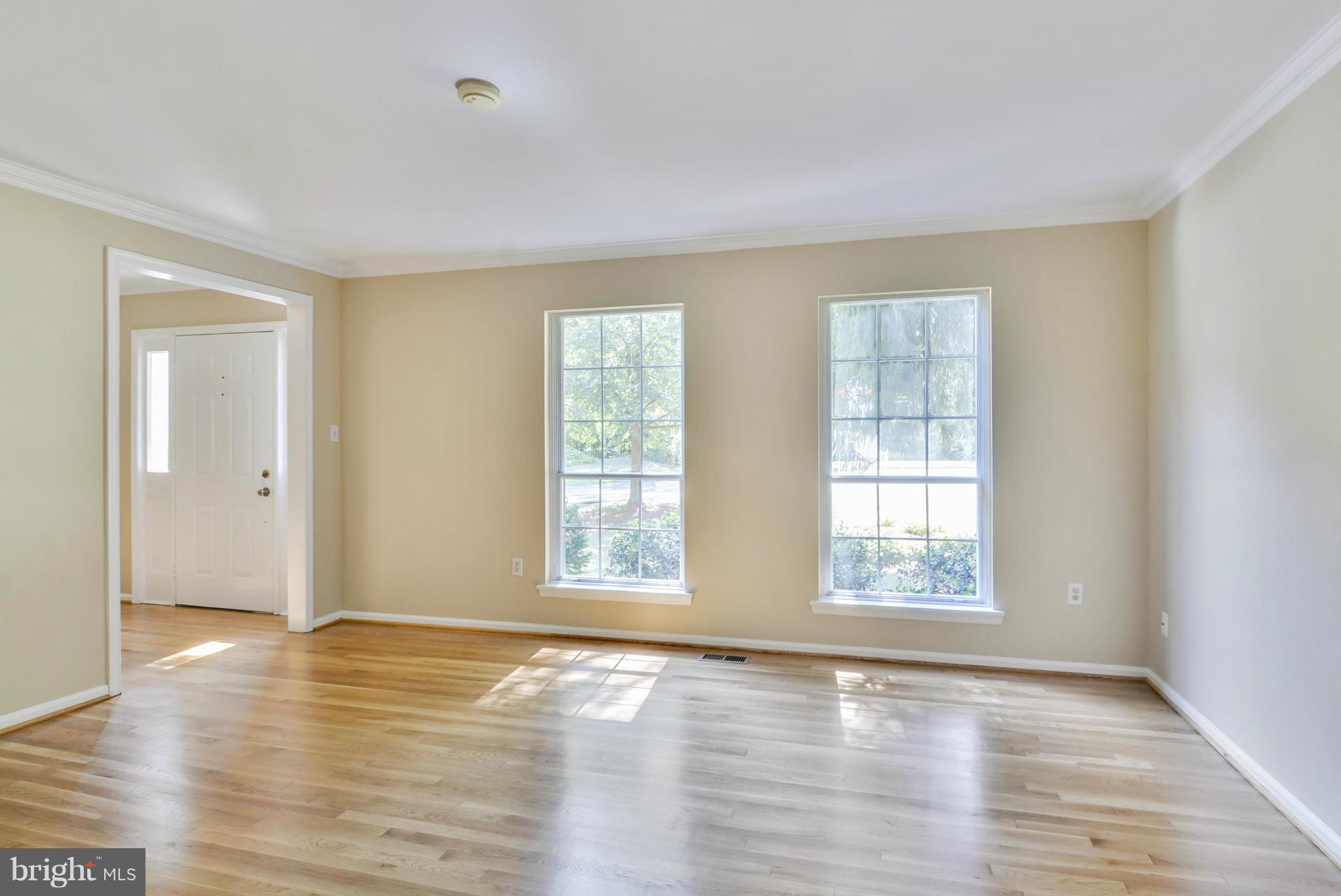 9002 Octavia Court Springfield, VA 22153 - Photo 9 of 29 Spacious - Light Filled Living Room