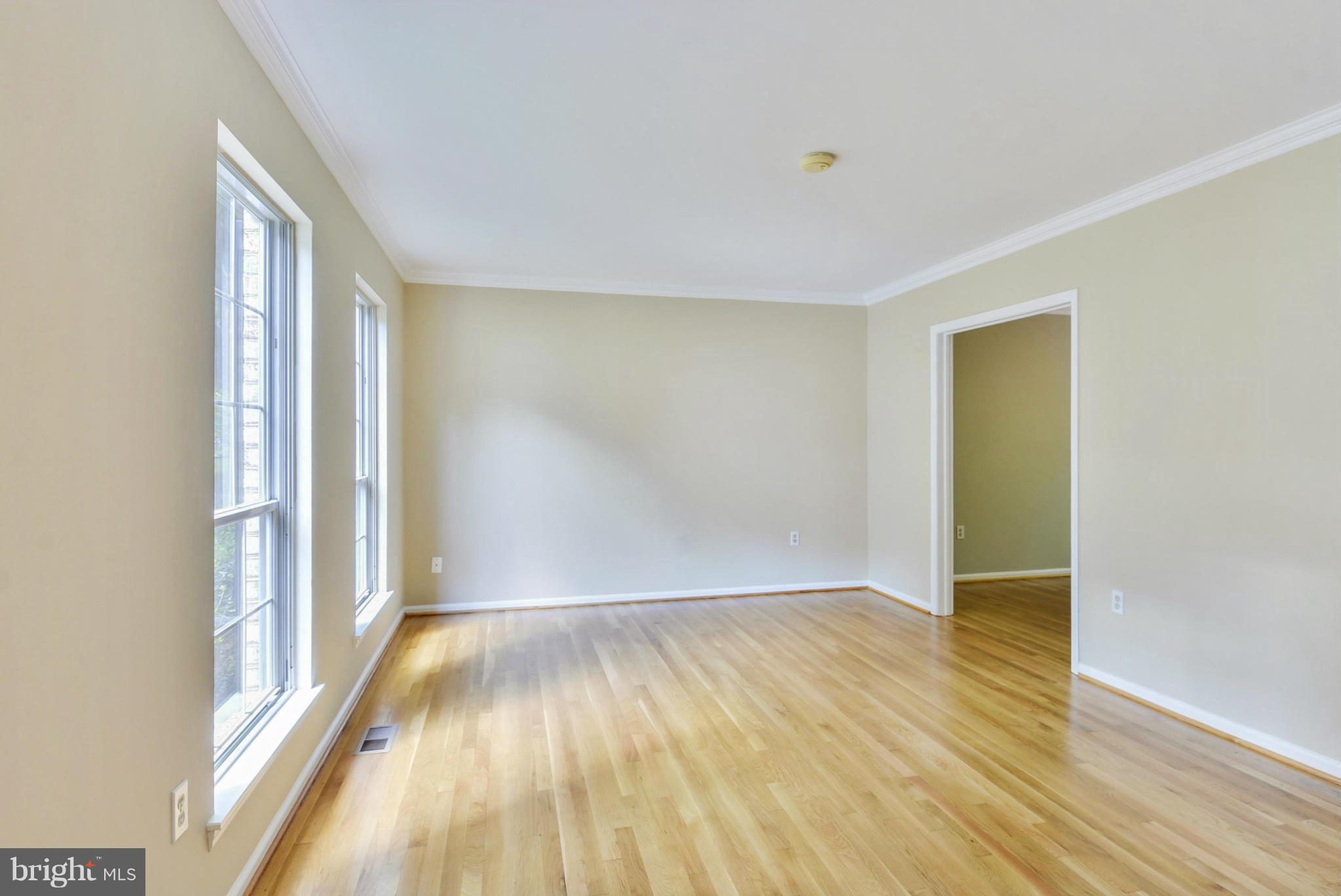 9002 Octavia Court Springfield, VA 22153 - Photo 10 of 29 Living Room