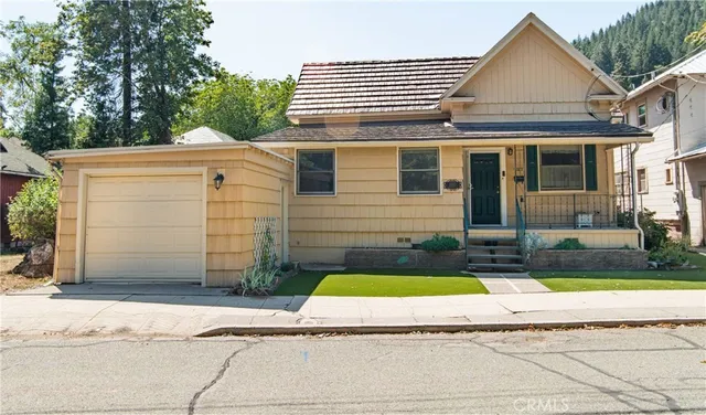 $255,000 | 5505 Sacramento Avenue, Dunsmuir, CA 96025