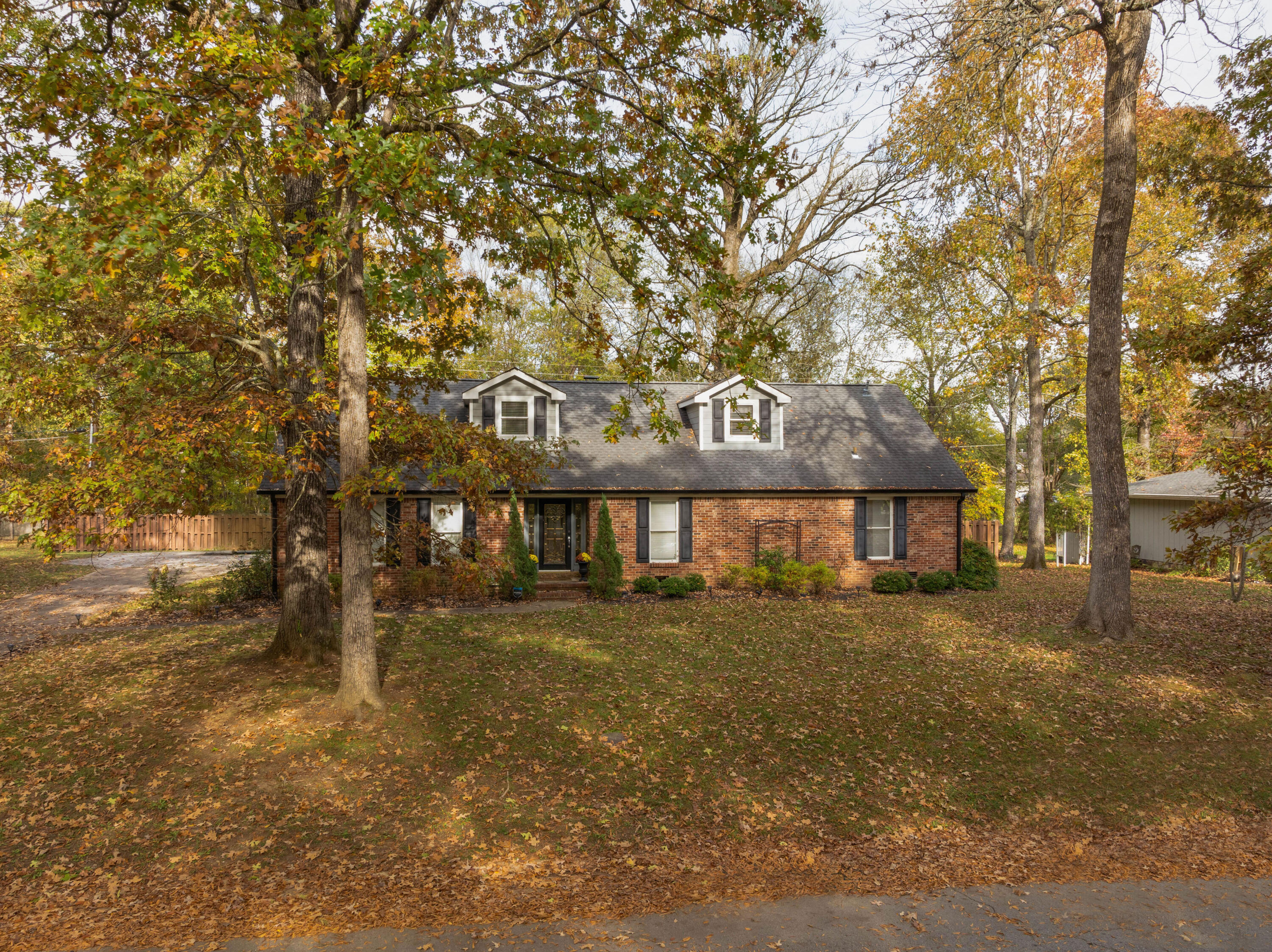 407 Valleybrook Road Hixson, TN 37343 - Photo 6 of 60 01 - 407 Valleybrook Rd - Drone