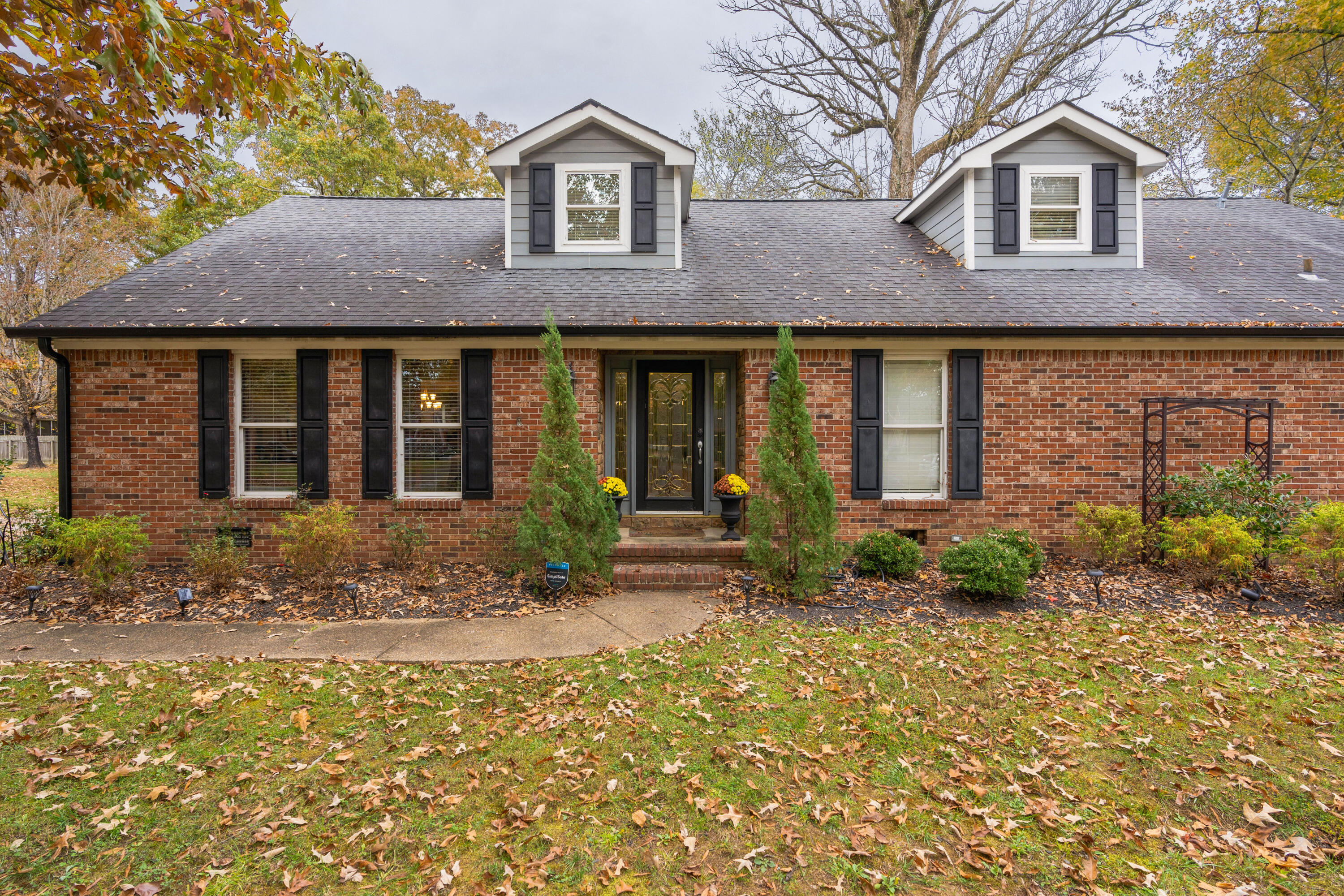 407 Valleybrook Road Hixson, TN 37343 - Photo 7 of 60 14 - 407 Valleybrook Rd - Exterior