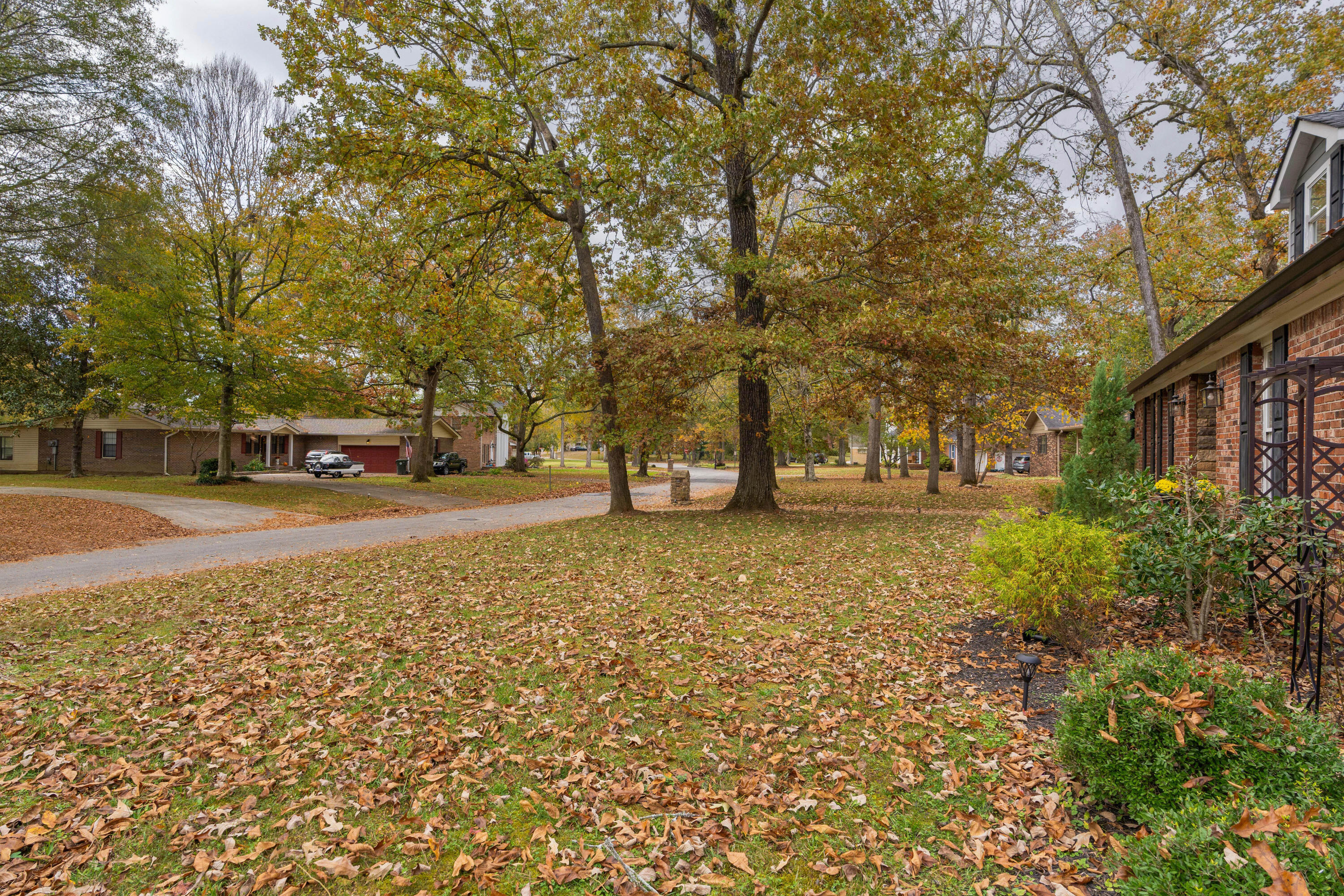 407 Valleybrook Road Hixson, TN 37343 - Photo 9 of 60 16 - 407 Valleybrook Rd - Exterior