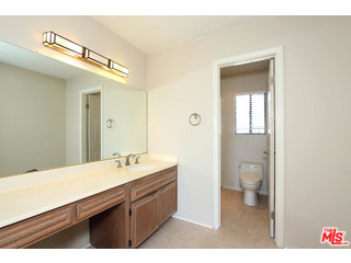2105 Rockefeller Lane, Unit 6 Redondo Beach, CA 90278 - Photo 14 of 19 Gallery Image 14