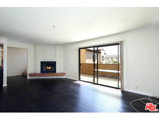 2105 Rockefeller Lane, Unit 6 Redondo Beach, CA 90278 - Photo 4 of 19 Gallery Image 4