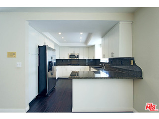 2105 Rockefeller Lane, Unit 6 Redondo Beach, CA 90278 - Photo 8 of 19 Gallery Image 8