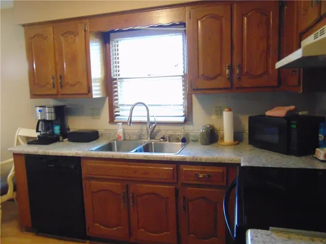 $252,000 | 1104 Halsey Terrace, Harrisonville, MO 64701