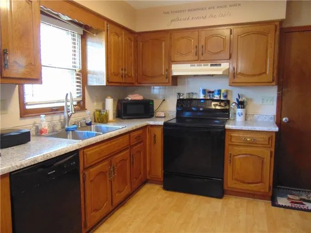 $252,000 | 1104 Halsey Terrace, Harrisonville, MO 64701