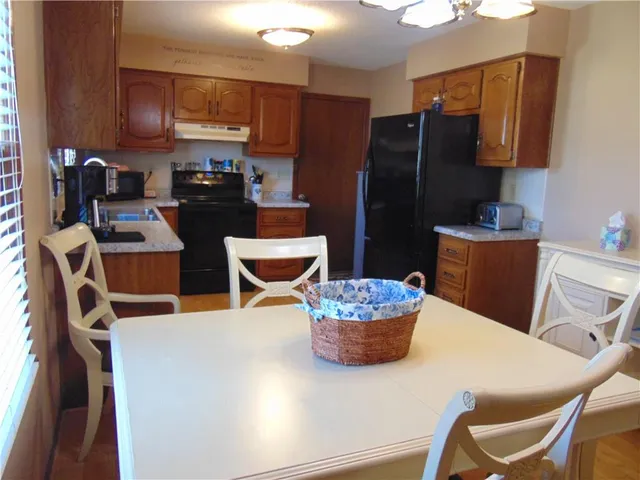 $252,000 | 1104 Halsey Terrace, Harrisonville, MO 64701