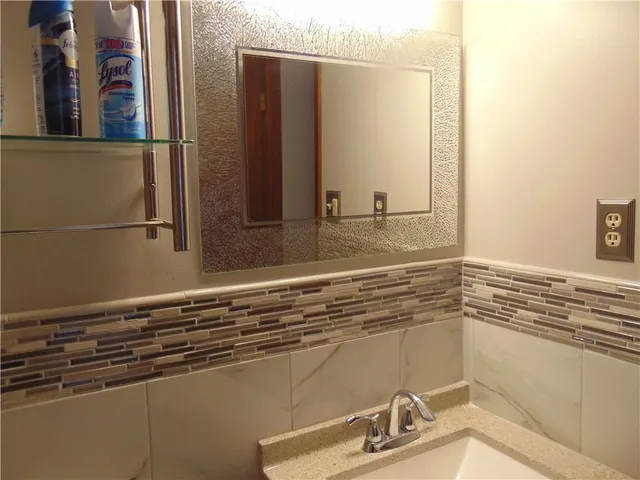 $252,000 | 1104 Halsey Terrace, Harrisonville, MO 64701