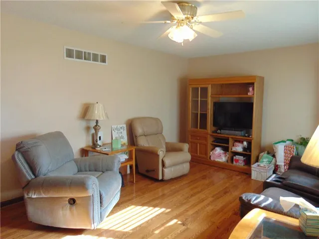 $252,000 | 1104 Halsey Terrace, Harrisonville, MO 64701