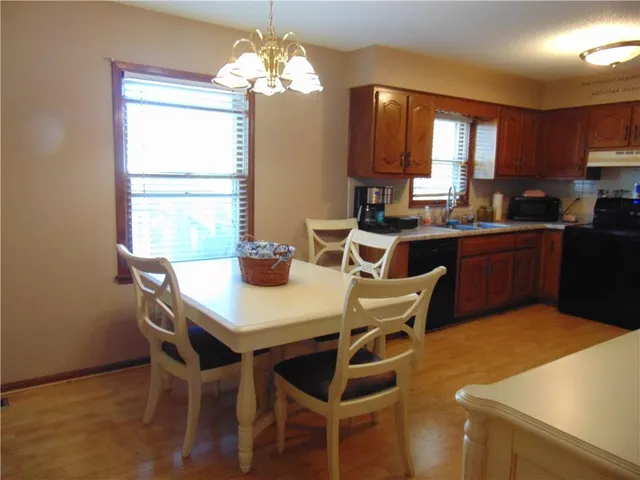 $252,000 | 1104 Halsey Terrace, Harrisonville, MO 64701