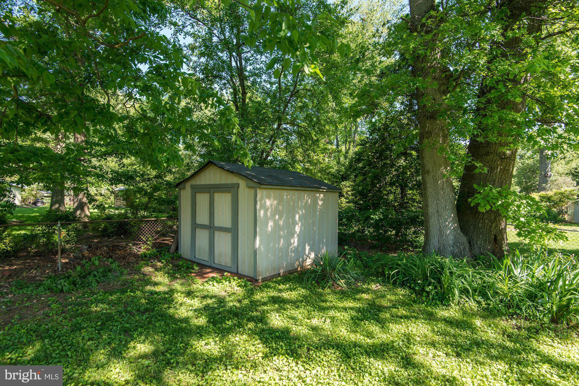 8816 Battery Road Alexandria, VA 22308 - Photo 28 of 30 Exterior (Rear)