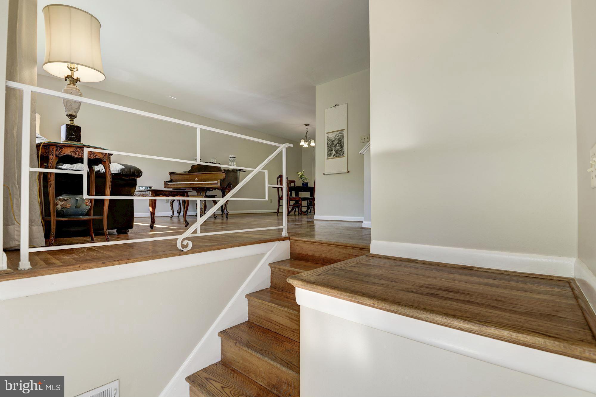 8816 Battery Road Alexandria, VA 22308 - Photo 4 of 30 Interior (General)