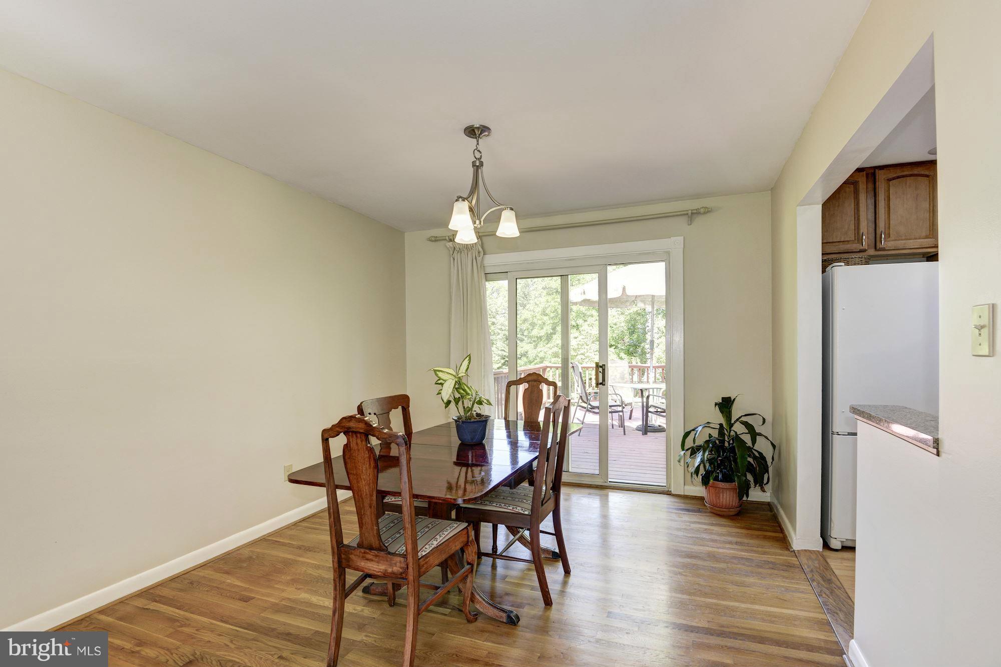 8816 Battery Road Alexandria, VA 22308 - Photo 8 of 30 Dining Room