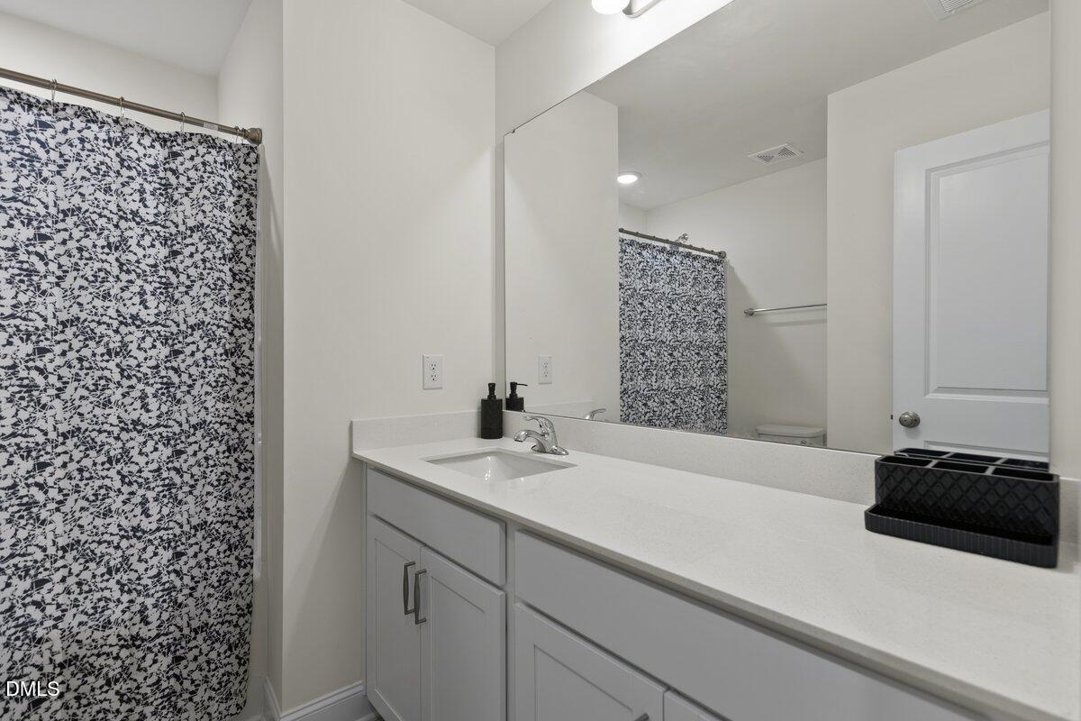 702 Rdg Clf Lane Zebulon, NC 27597 - Photo 8 of 14