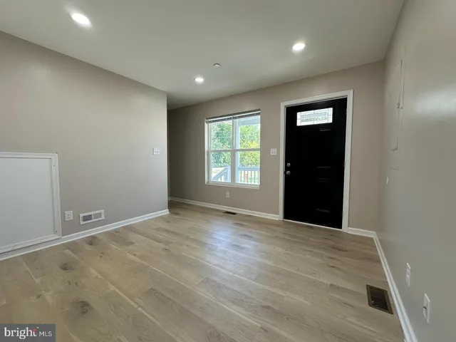 $1,700 | 430 High Street, Cambridge, MD 21613