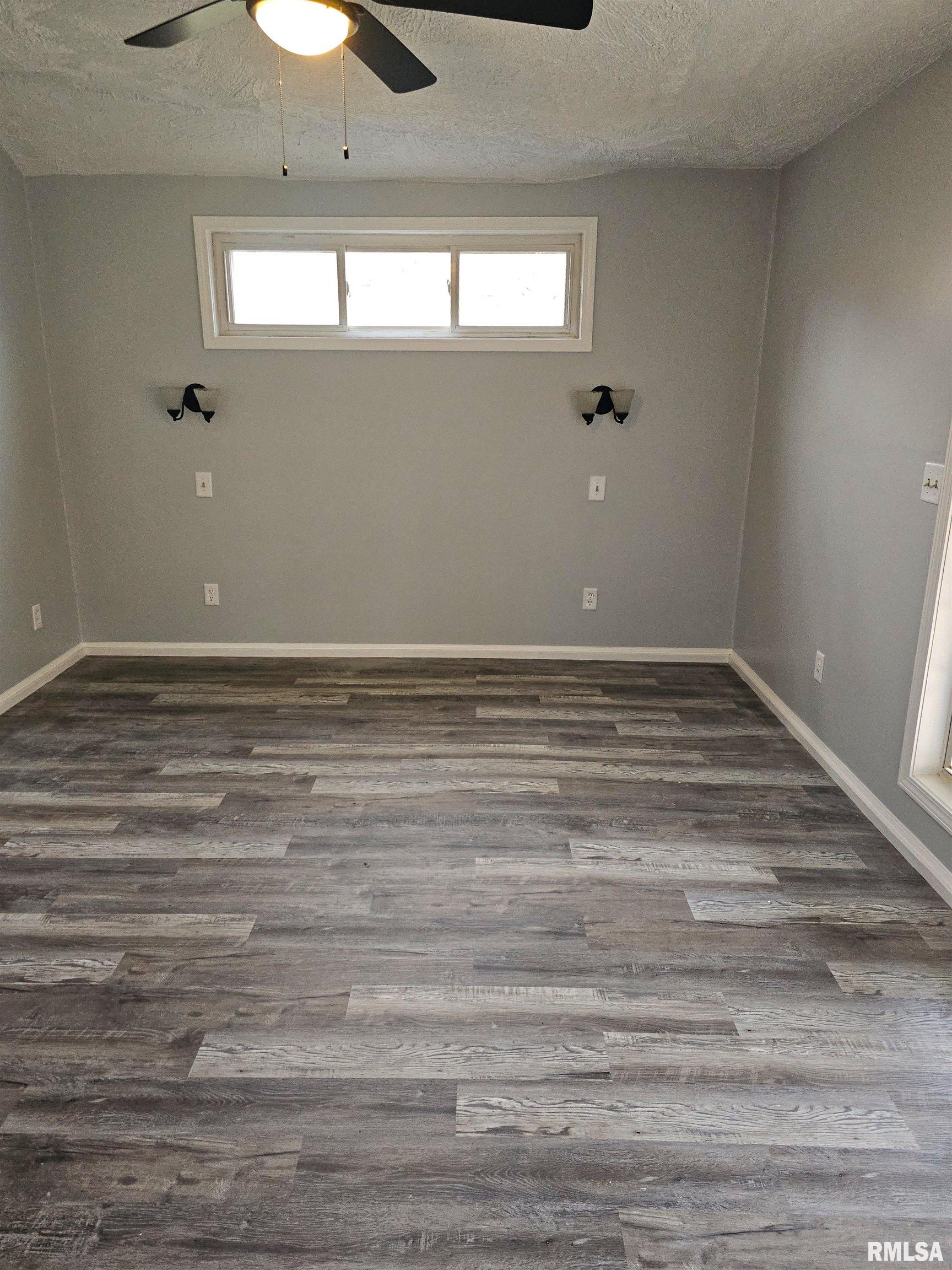 619 West Pine Street Chillicothe, IL 61523 - Photo 17 of 23