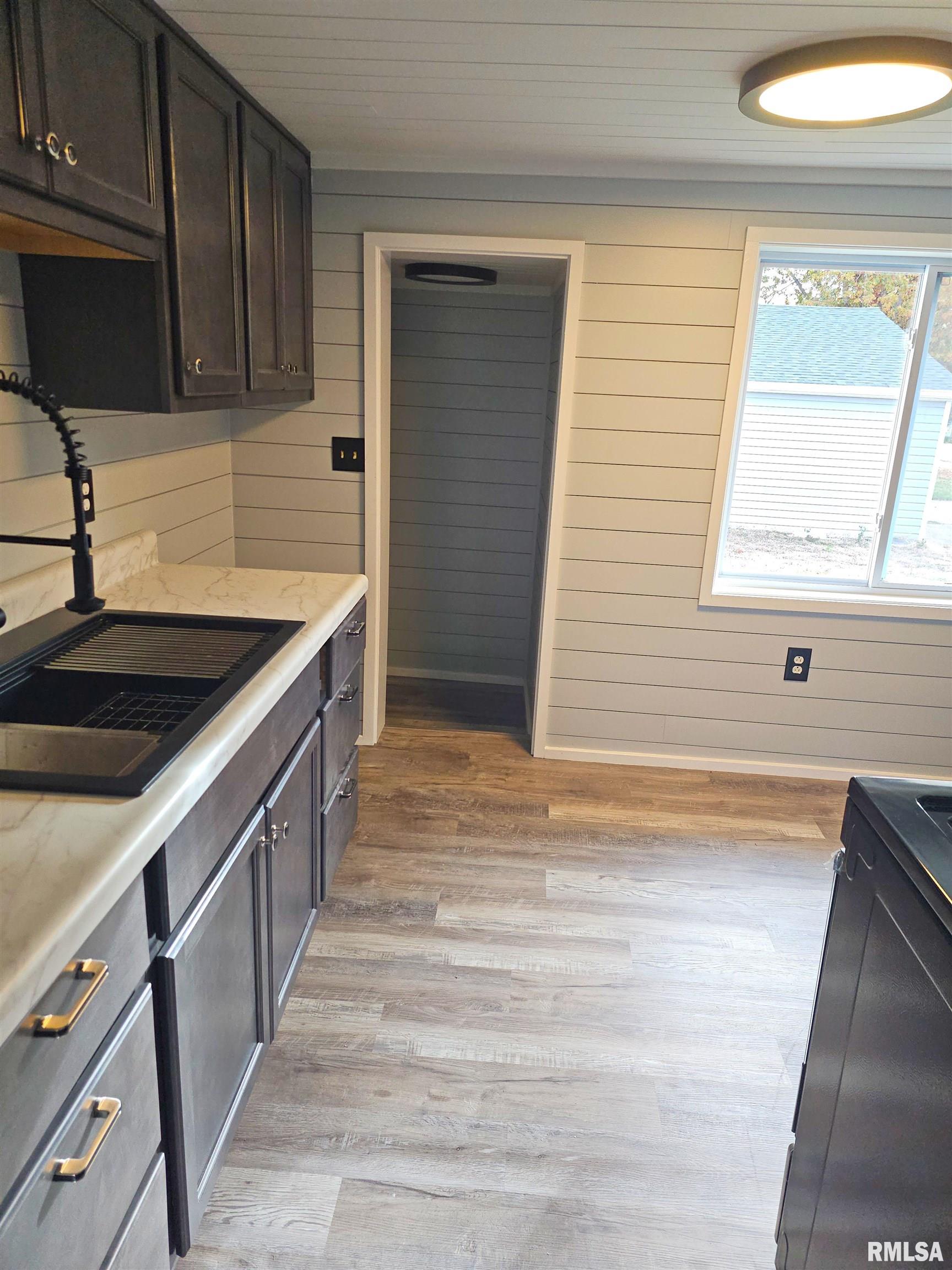 619 West Pine Street Chillicothe, IL 61523 - Photo 8 of 23