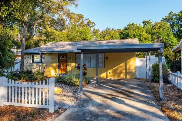 $330,000 | 1011 Park Drive, Dunedin, FL 34698