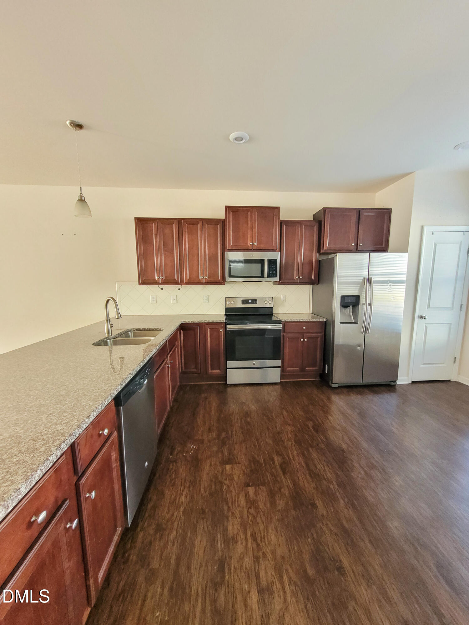 8951 Commons Townes Drive Raleigh, NC 27616 - Photo 5 of 40 20231018_110630