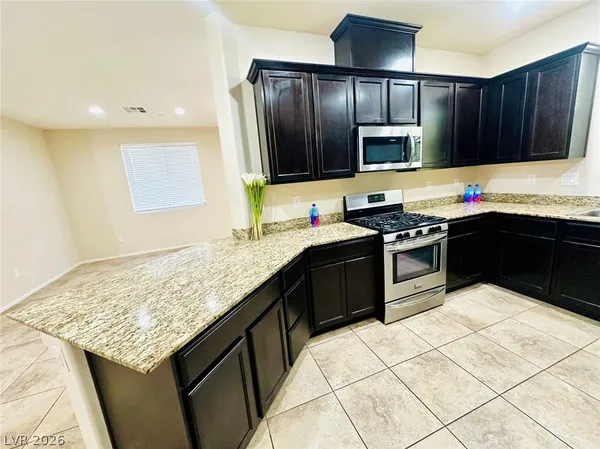 $2,200 | 6157 Scarlet Leaf Street, Las Vegas, NV 89148