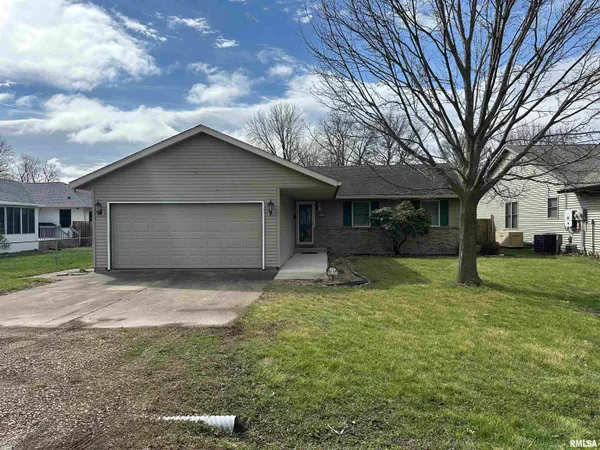 $185,000 | 707 Senseney Avenue, Auburn, IL 62615