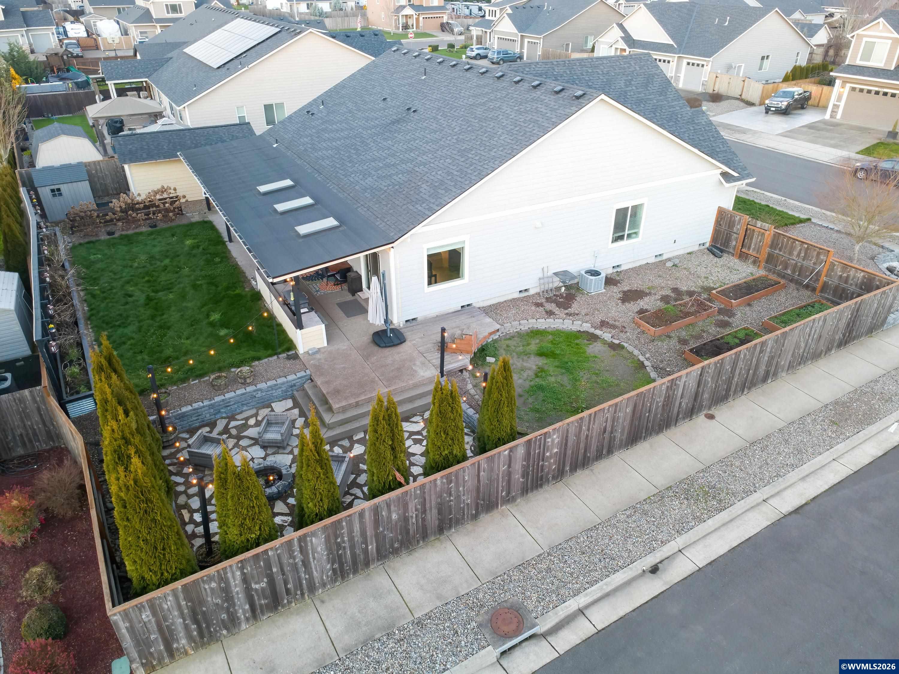 6284 Barker Street Albany, OR 97321 - Photo 7 of 48